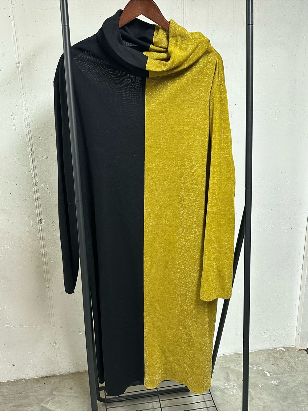 Misook Black and Gold Knit Colorblock Dress